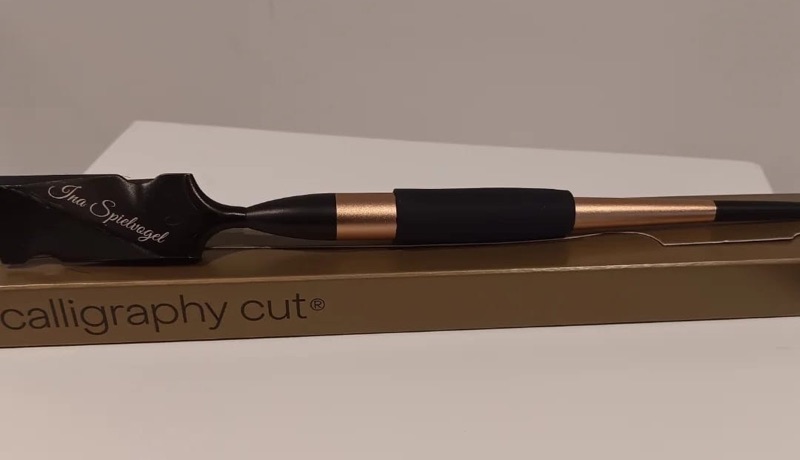 calligraphy cut Klinge mit Gravur Ina Spielvogel